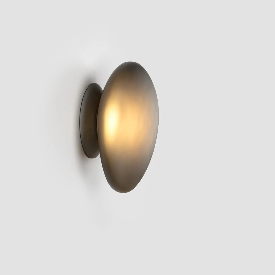 Organiczna minimalistyczna lampa ścienna