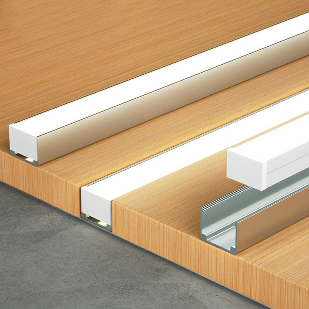 Aluminiowy klips montażowy do taśmy LED – widok produktu 1 | Nuvira Home