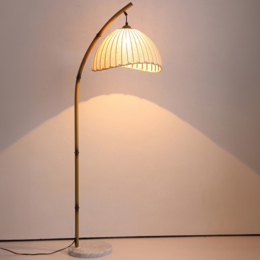 Bambusowa Lampa Podłogowa Zen Do Naturalnych Wnętrz – widok produktu 1 | Nuvira Home