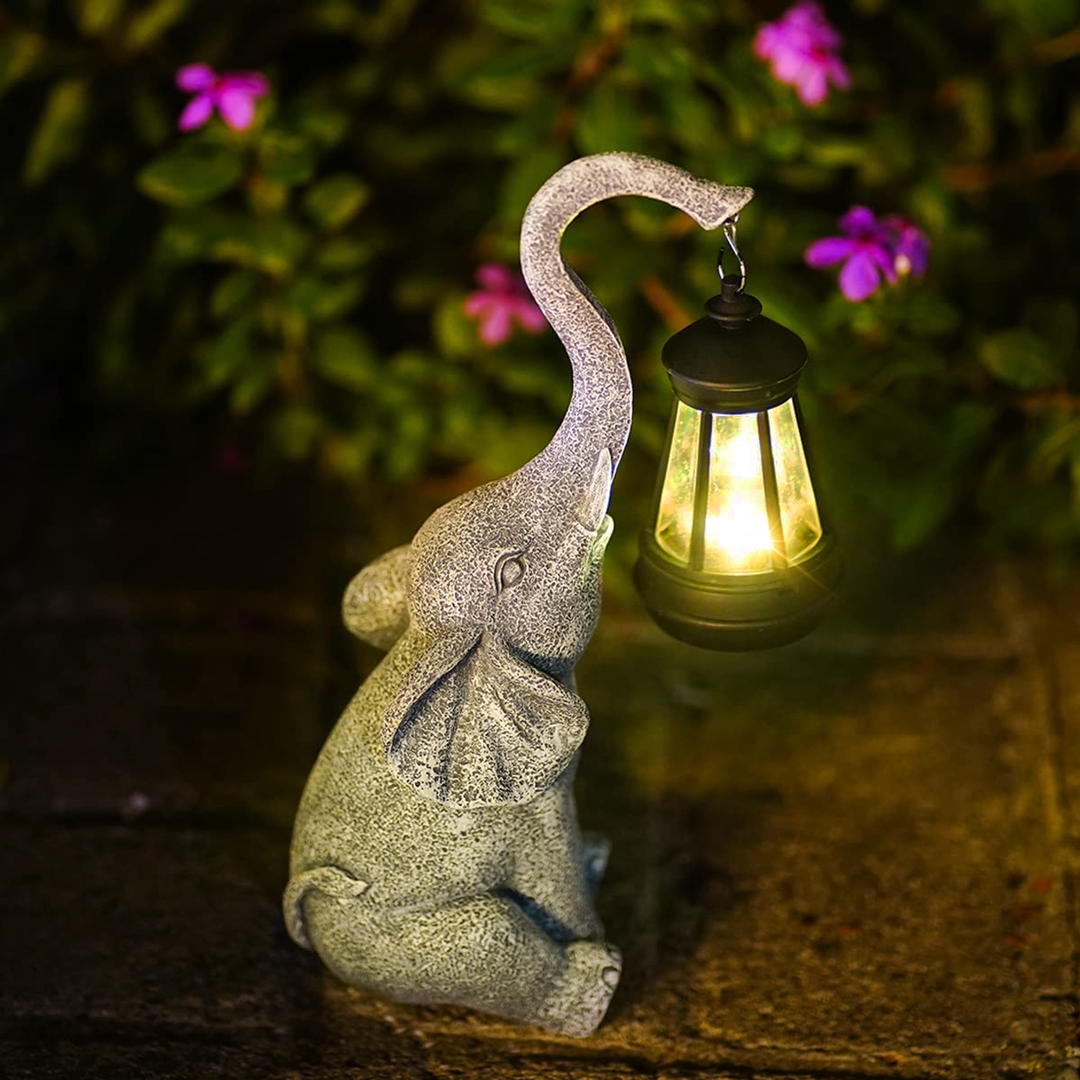 Dekoracyjna Lampa z Motywem Słonia – Ciepłe Złote Światło – widok produktu 3 | Nuvira Home