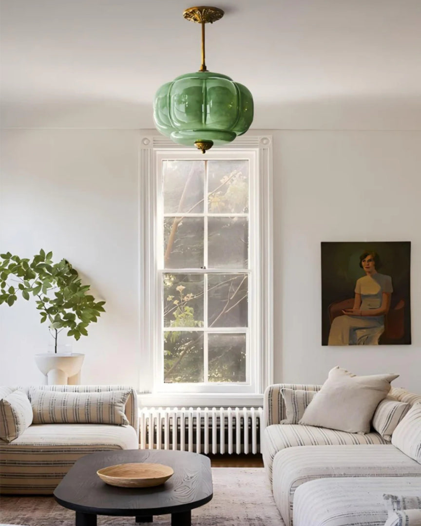 Dekoracyjna szklana lampa wisząca z detalami z mosiądzu – widok produktu 5 | Nuvira Home