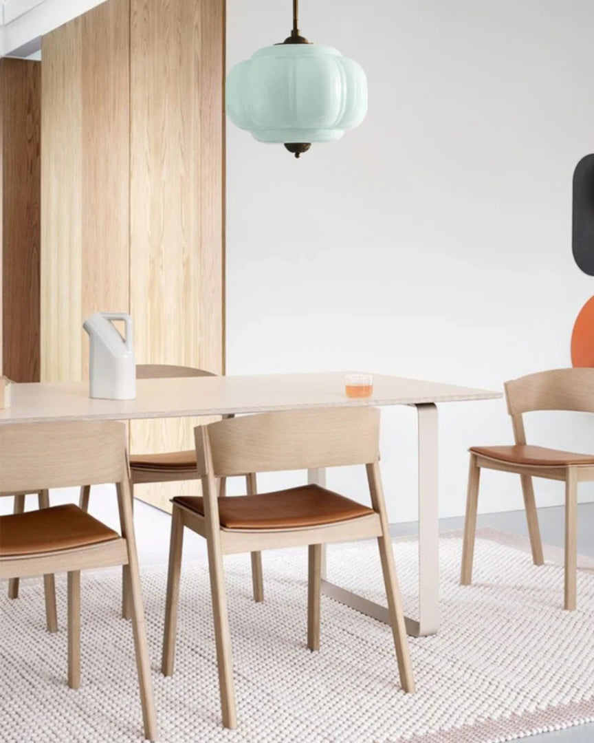 Dekoracyjna szklana lampa wisząca z detalami z mosiądzu – widok produktu 20 | Nuvira Home