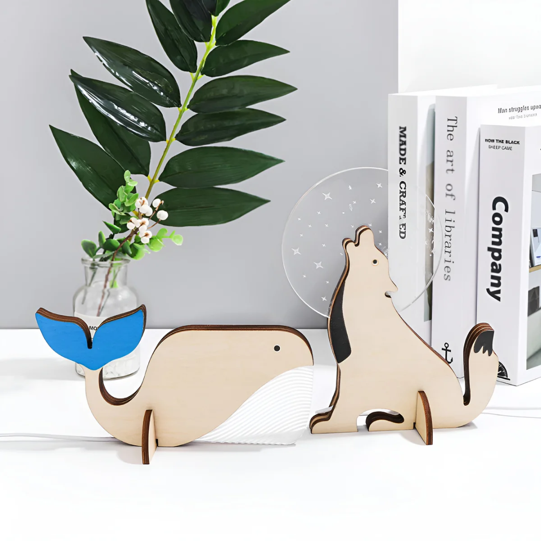 Drewniana Lampka Nocna LED w Kształcie Zwierząt – widok produktu 2 | Nuvira Home