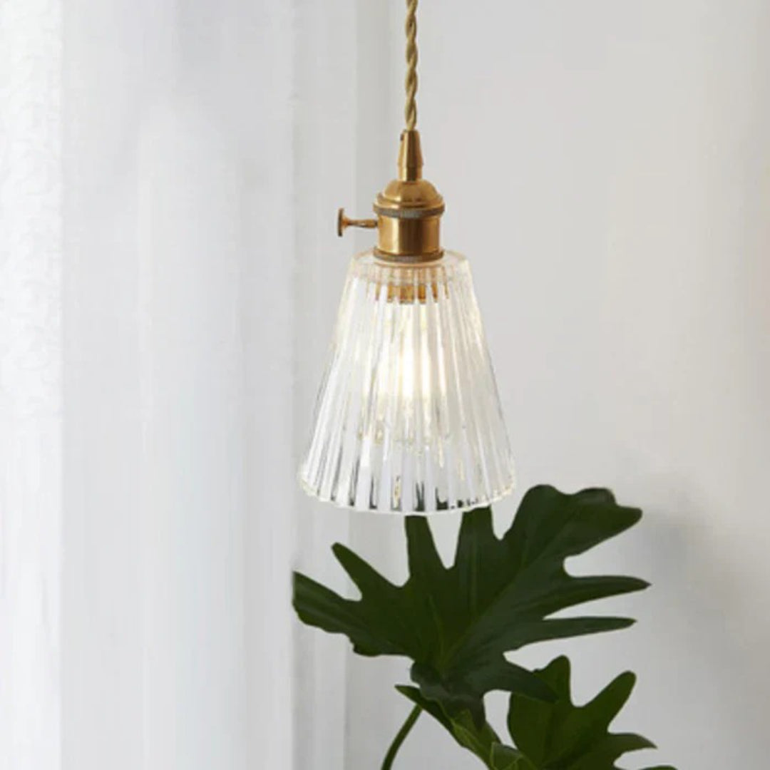 Industrialna lampa wisząca ze żłobionego szkła – widok produktu 17 | Nuvira Home