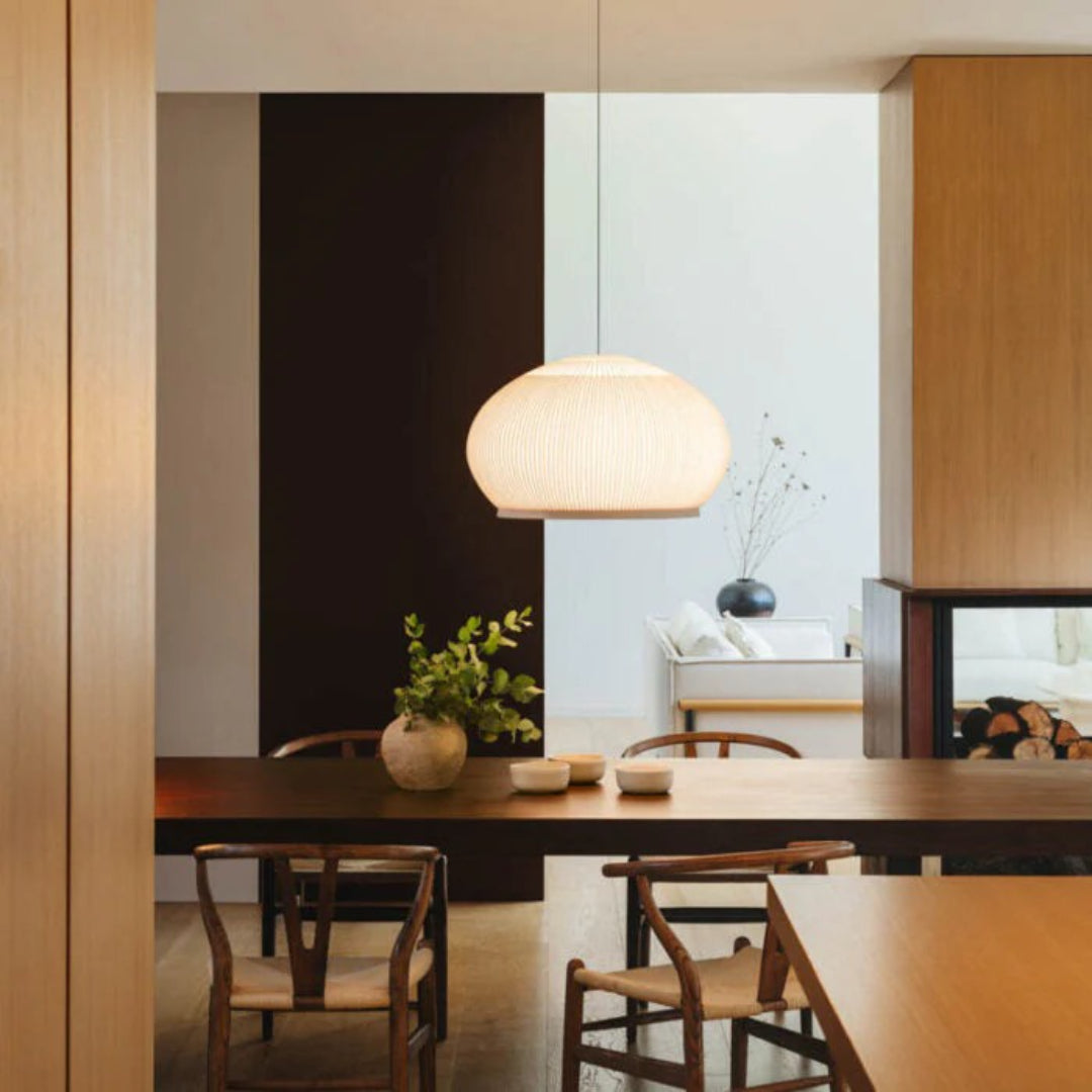 Japandi okrągła lampa wisząca z tkaniny – widok produktu 7 | Nuvira Home