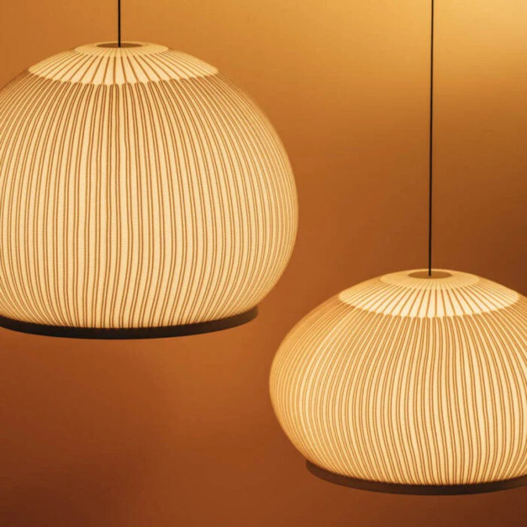 Japandi okrągła lampa wisząca z tkaniny – widok produktu 8 | Nuvira Home