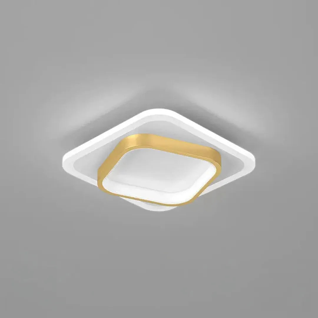 Kwadratowa lampa sufitowa z złotym oświetleniem LED – widok produktu 8 | Nuvira Home