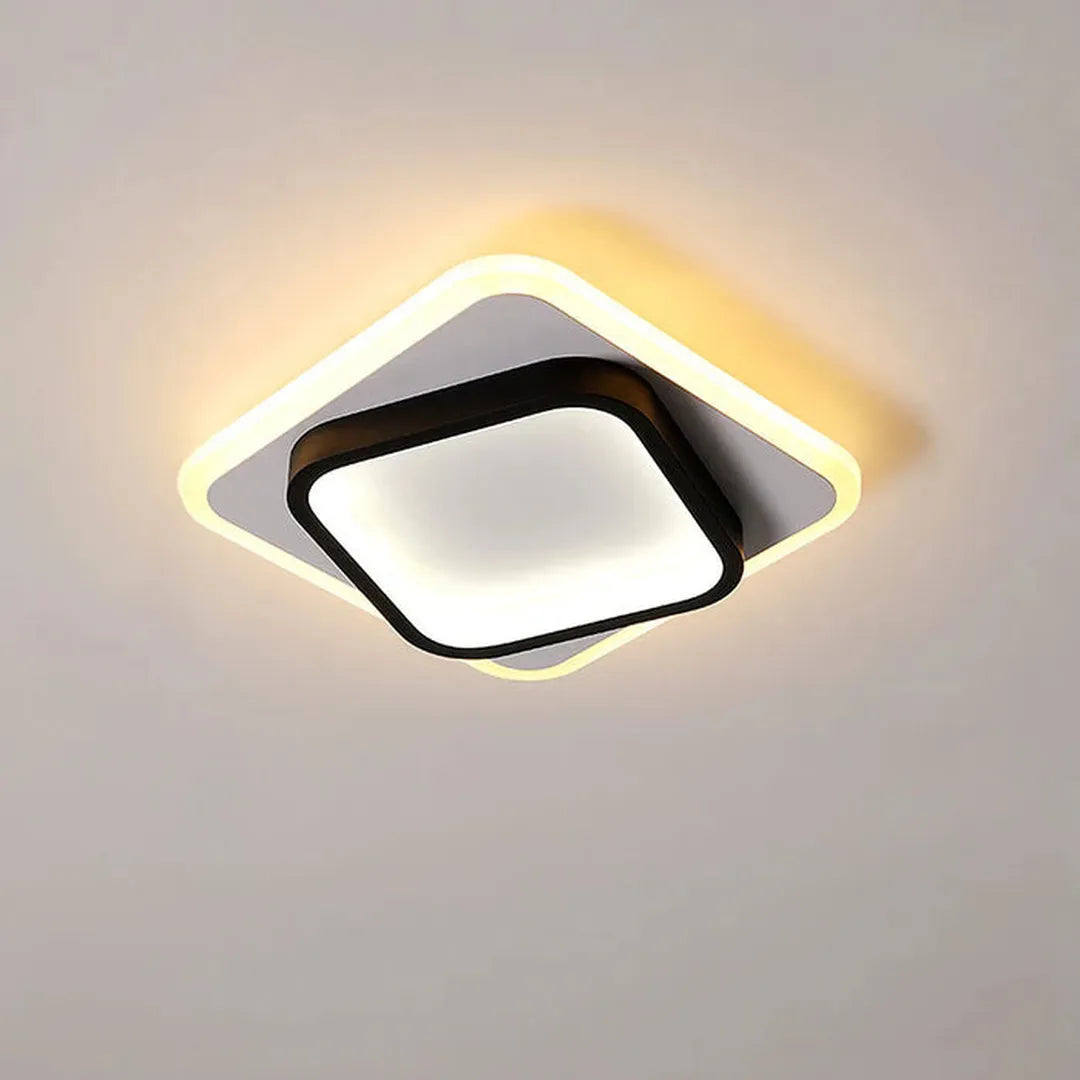 Kwadratowa lampa sufitowa z złotym oświetleniem LED – widok produktu 10 | Nuvira Home