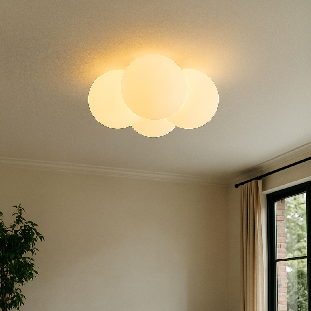 Lampa sufitowa w kształcie chmury – Nowoczesna lampa do sypialni – widok produktu 3 | Nuvira Home