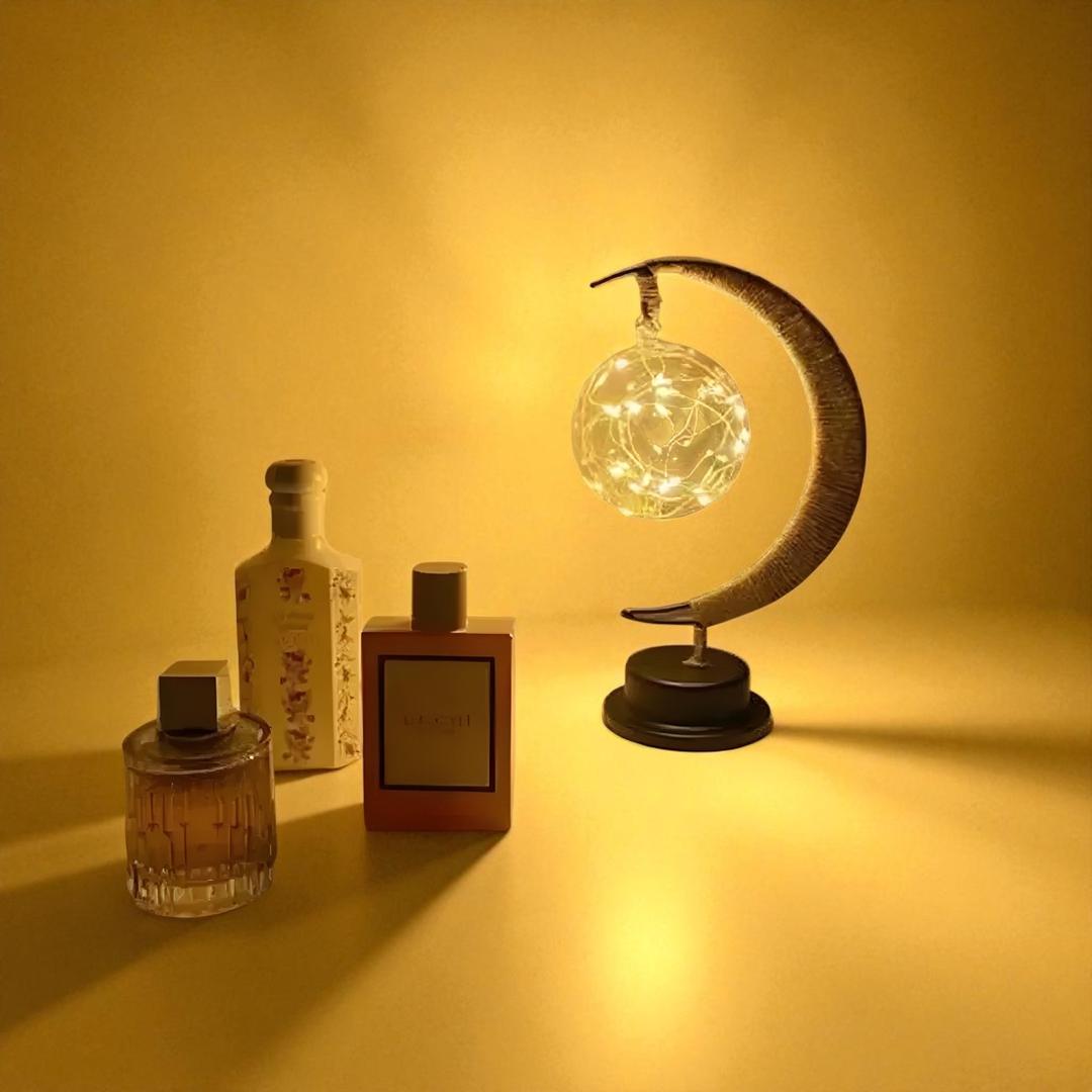 Lampa W Kształcie Księżyca – Nowoczesna – widok produktu 4 | Nuvira Home