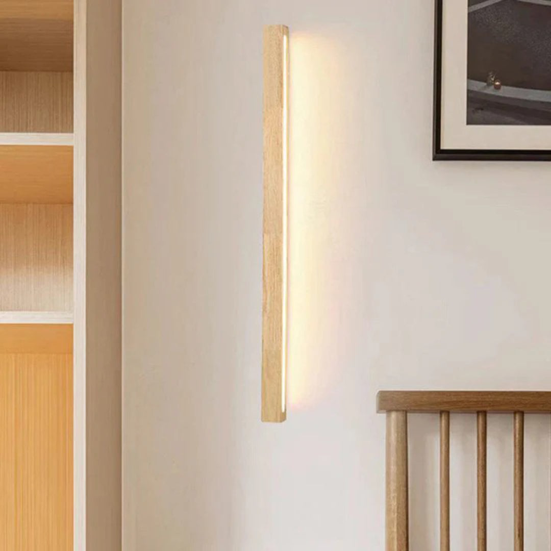 Liniowa drewniana lampa ścienna – widok produktu 8 | Nuvira Home
