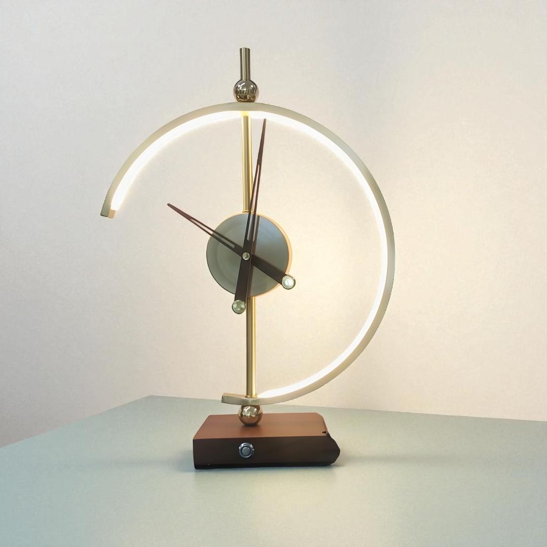 Luksusowa Lampa Z Zegarem – Z Ładowarką – widok produktu 2 | Nuvira Home