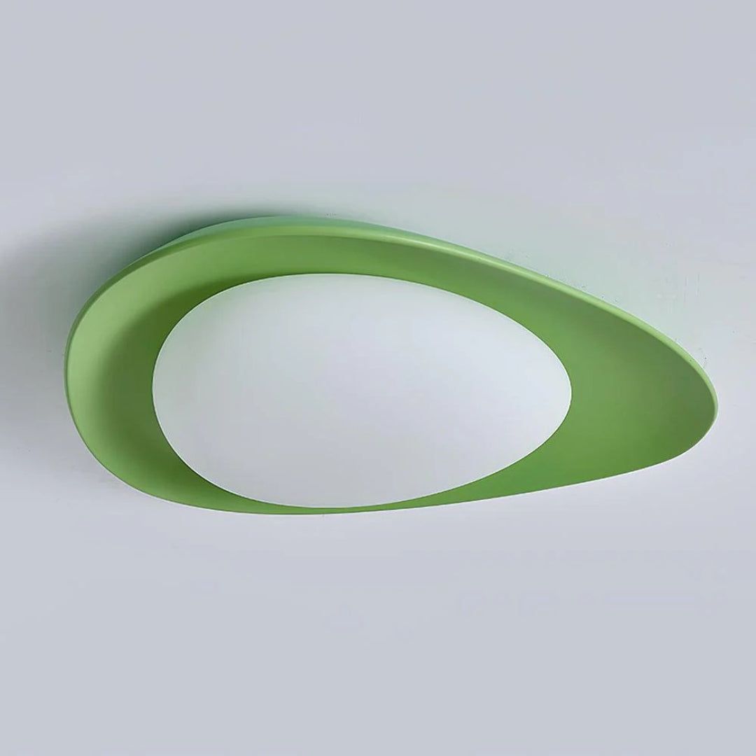 Minimalistyczna lampa sufitowa z motywem liścia – widok produktu 4 | Nuvira Home