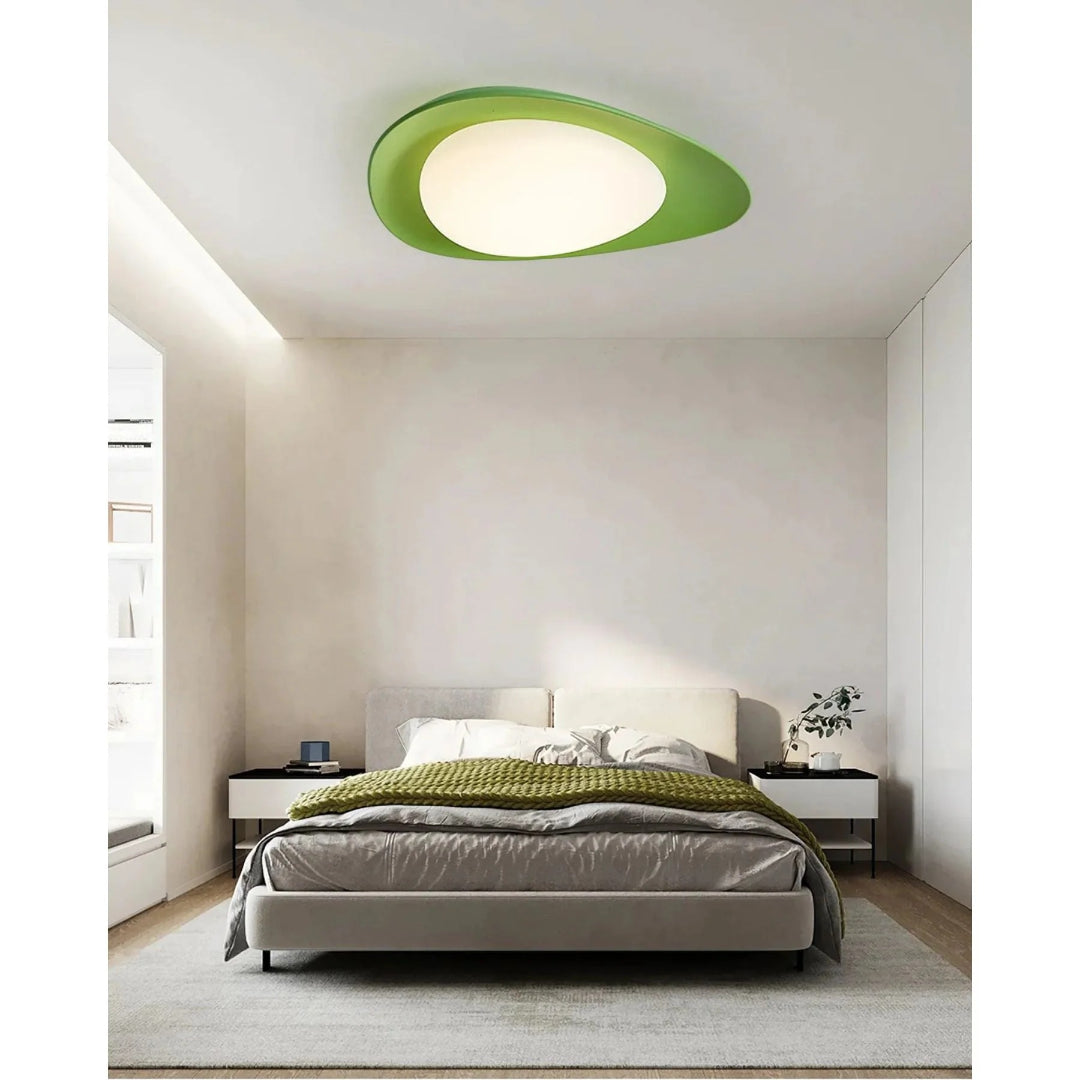 Minimalistyczna lampa sufitowa z motywem liścia – widok produktu 10 | Nuvira Home