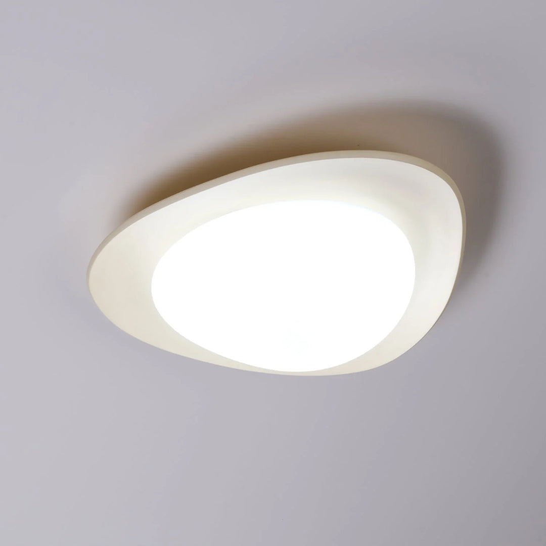 Minimalistyczna lampa sufitowa z motywem liścia – widok produktu 36 | Nuvira Home