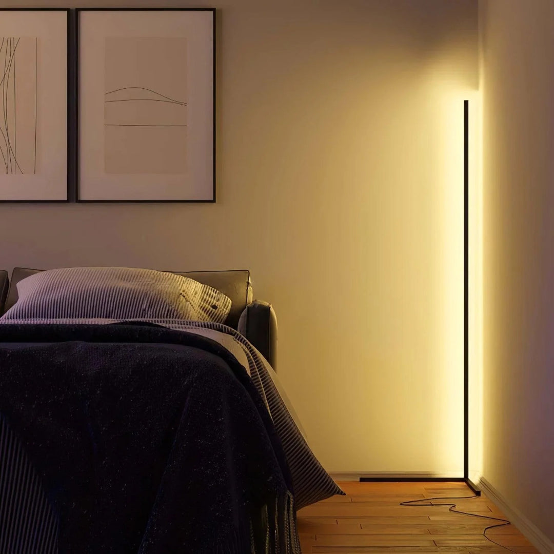 Minimalistyczna liniowa lampa podłogowa – widok produktu 16 | Nuvira Home