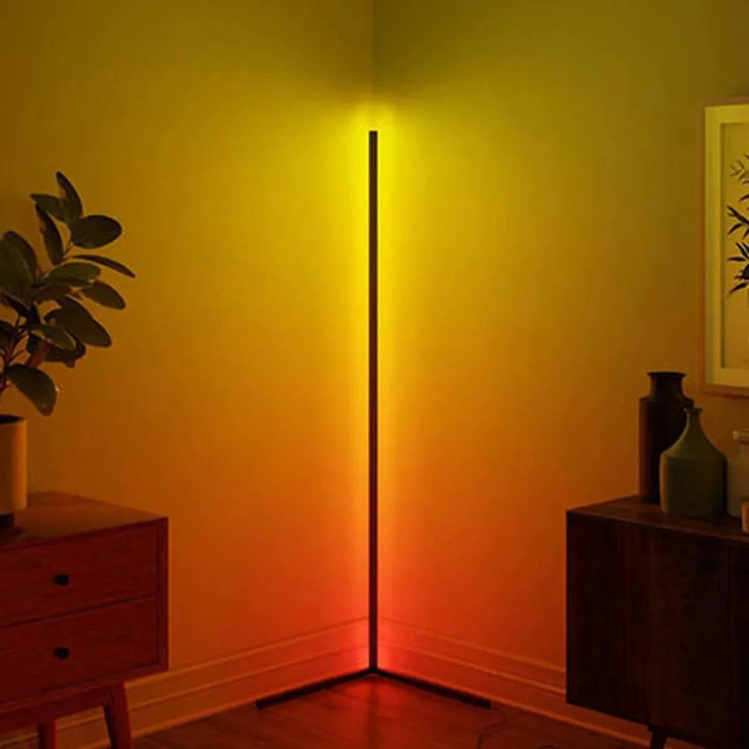 Minimalistyczna liniowa lampa podłogowa – widok produktu 20 | Nuvira Home