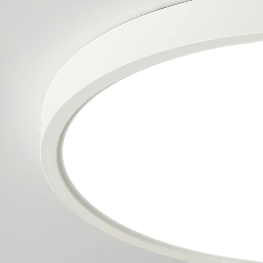 Minimalistyczna okrągła lampa sufitowa – widok produktu 8 | Nuvira Home