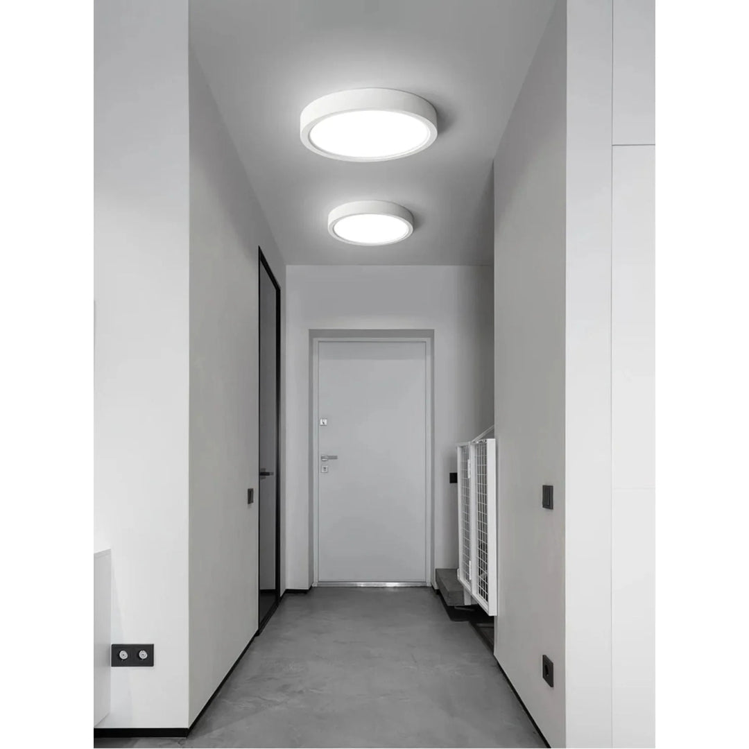 Minimalistyczna okrągła lampa sufitowa – widok produktu 27 | Nuvira Home