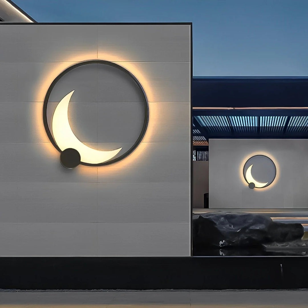 Minimalistyczna półksiężycowa lampa ścienna LED – widok produktu 8 | Nuvira Home