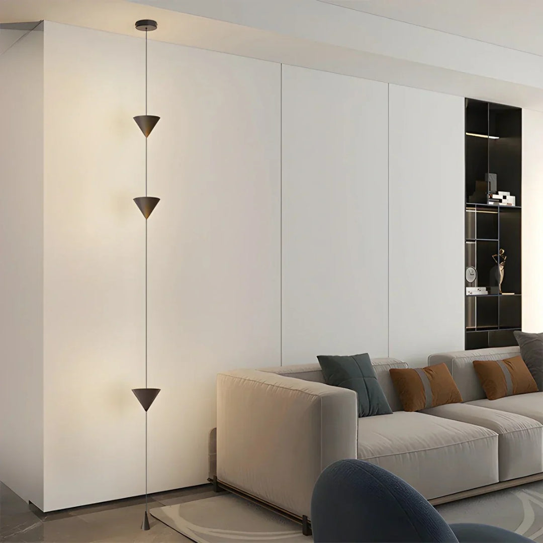 Minimalistyczna stożkowa lampa podłogowa – widok produktu 5 | Nuvira Home