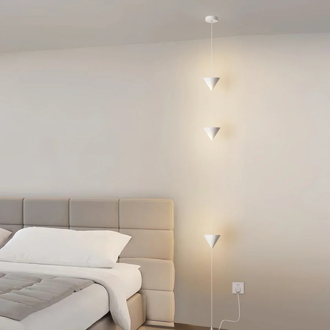 Minimalistyczna stożkowa lampa podłogowa – widok produktu 11 | Nuvira Home