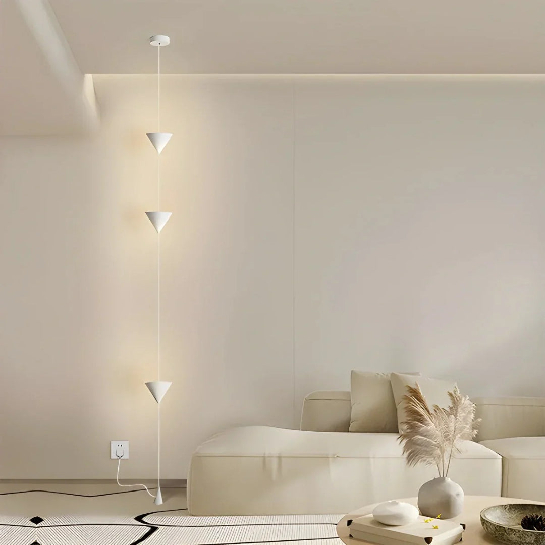 Minimalistyczna stożkowa lampa podłogowa – widok produktu 12 | Nuvira Home