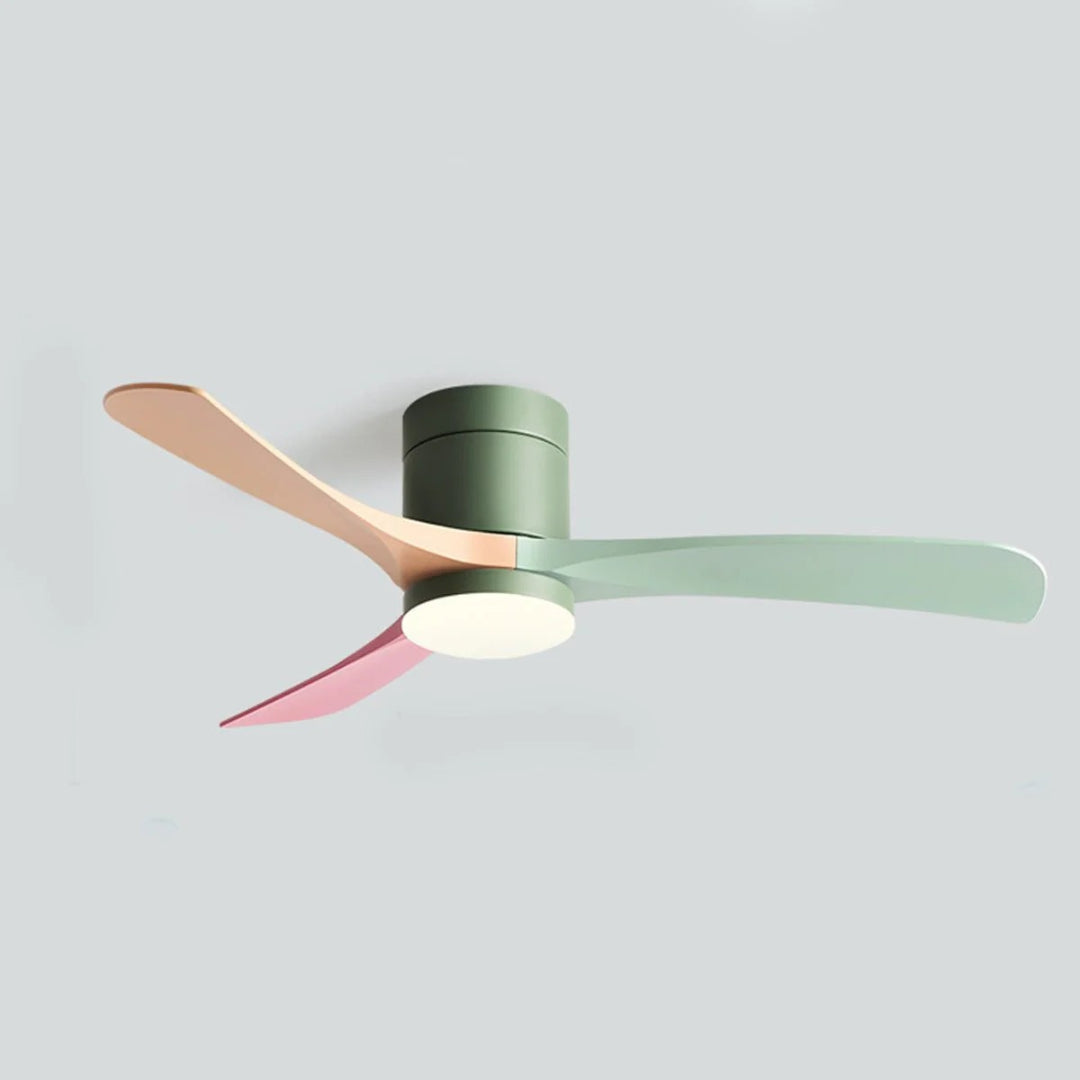 Minimalistyczny sufitowy wentylator z lampą LED – widok produktu 6 | Nuvira Home