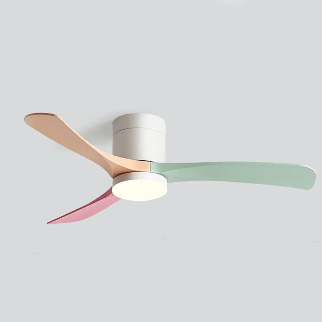 Minimalistyczny sufitowy wentylator z lampą LED – widok produktu 10 | Nuvira Home