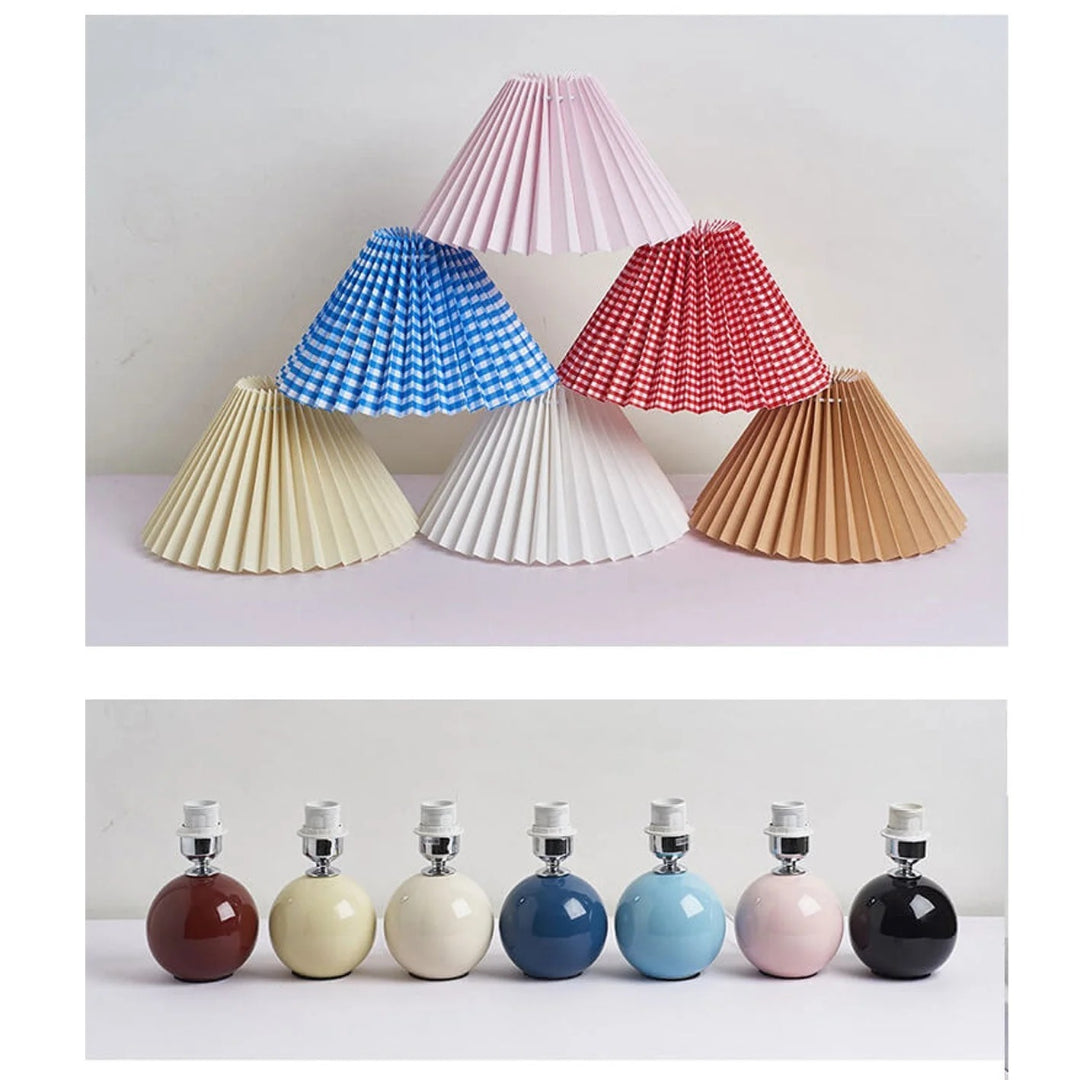 Nordycka ceramiczna plisowana lampka stołowa – widok produktu 23 | Nuvira Home