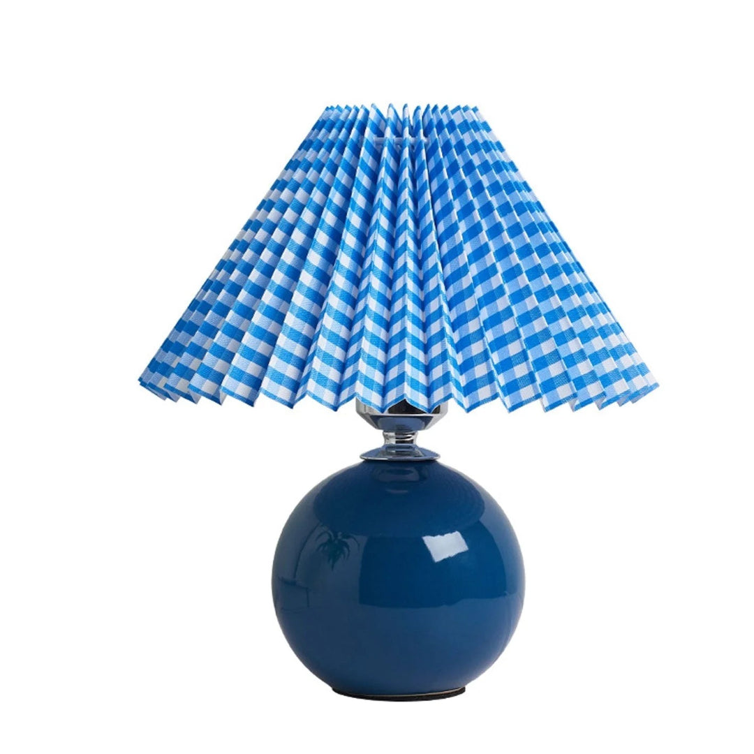 Nordycka ceramiczna plisowana lampka stołowa – widok produktu 29 | Nuvira Home
