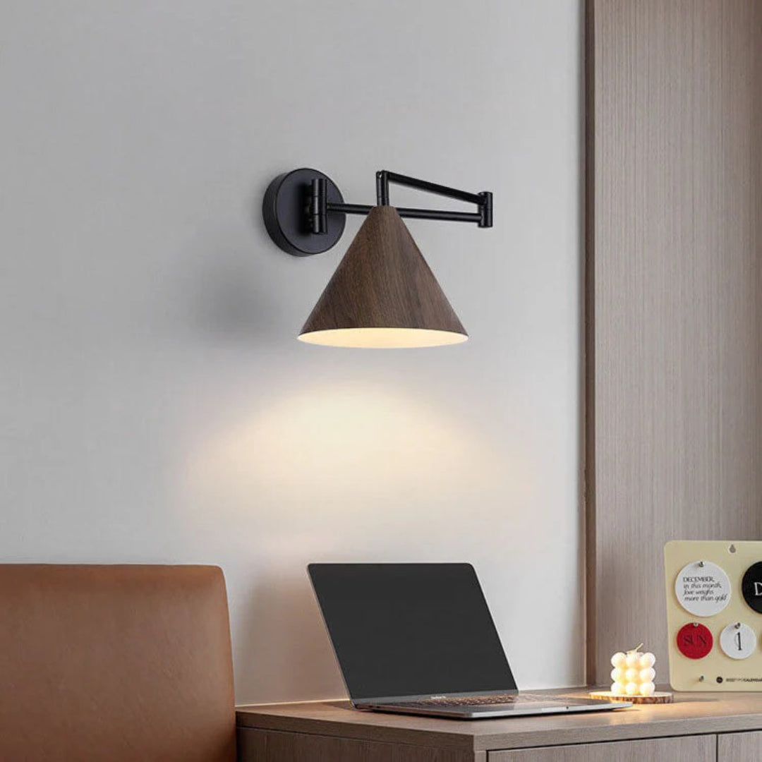 Nordycka drewniana stożkowa lampa ścienna – widok produktu 11 | Nuvira Home