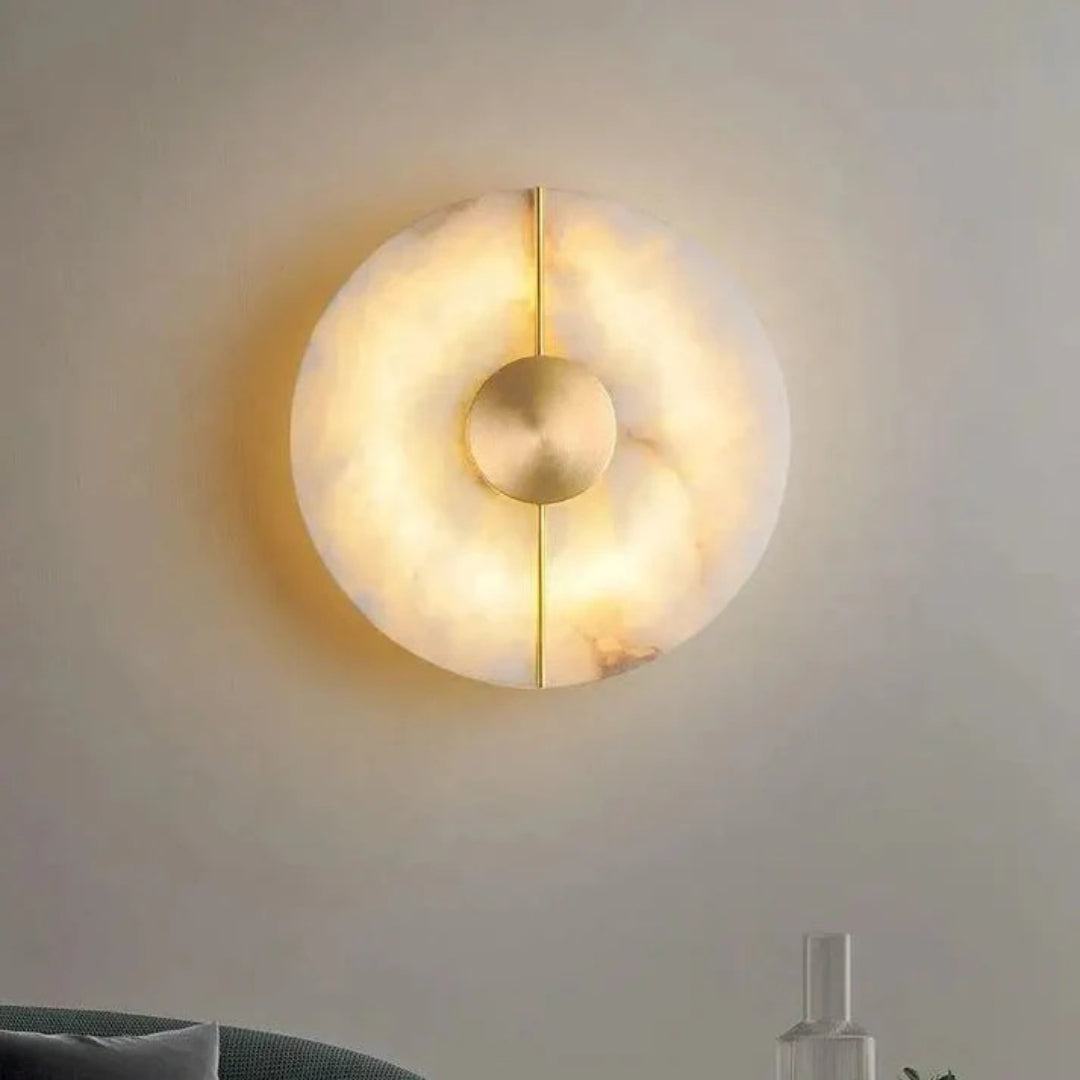 Nordycka marmurowa okrągła lampa ścienna – widok produktu 4 | Nuvira Home