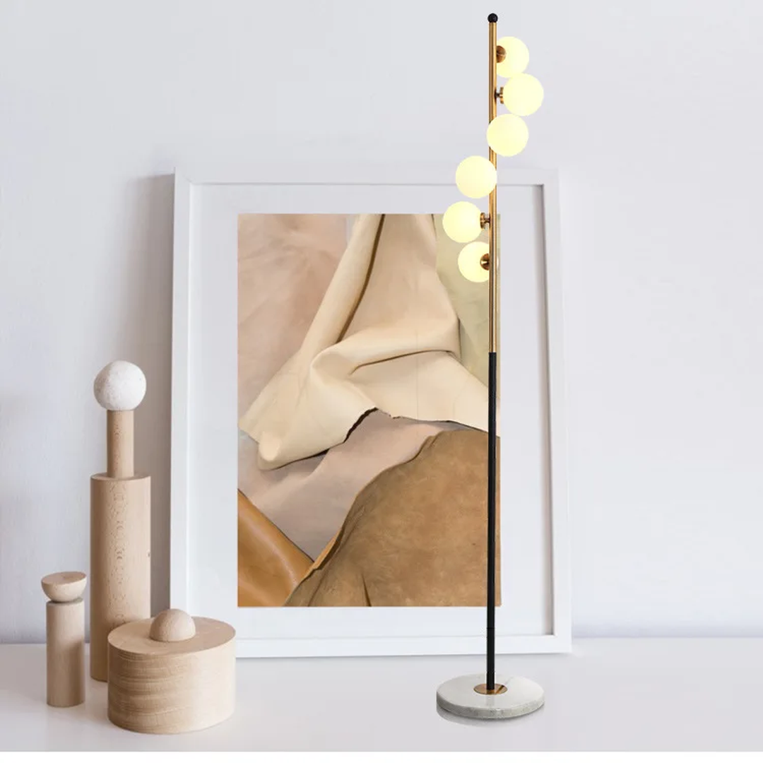 Nordycka Podłogowa Lampa Ze Szklaną Kulą – widok produktu 26 | Nuvira Home