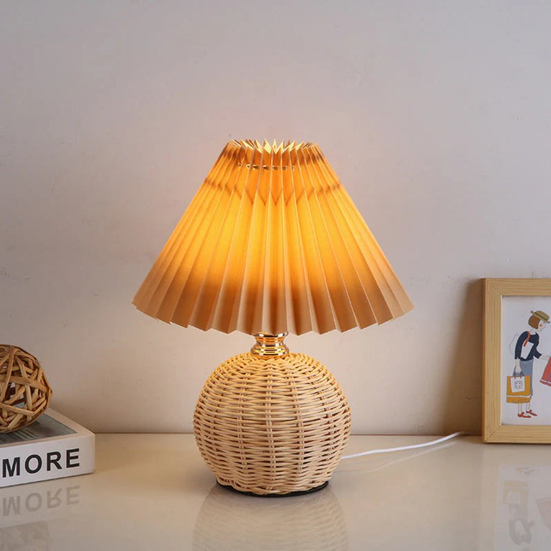 Nordycka rattanowa plisowana lampka stołowa – widok produktu 14 | Nuvira Home