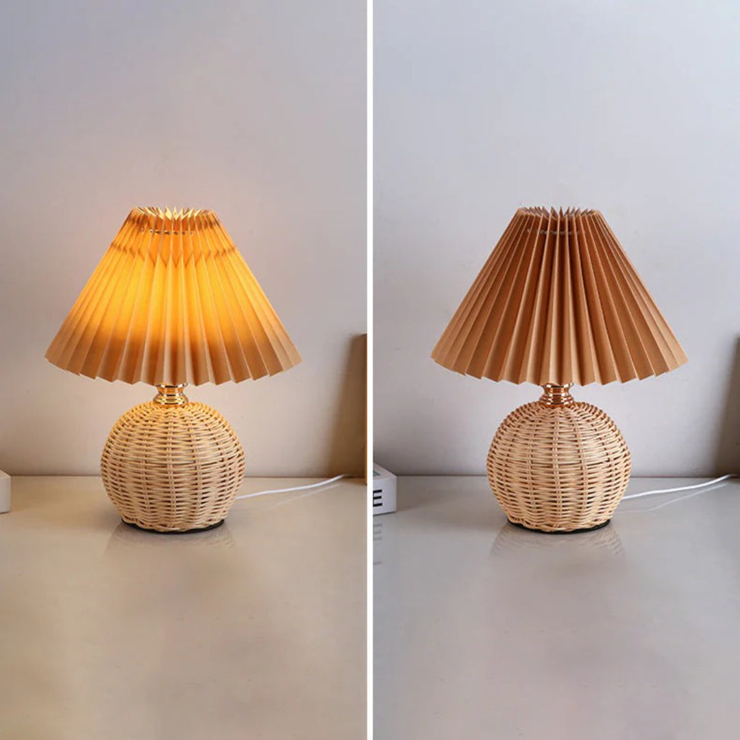 Nordycka rattanowa plisowana lampka stołowa – widok produktu 21 | Nuvira Home