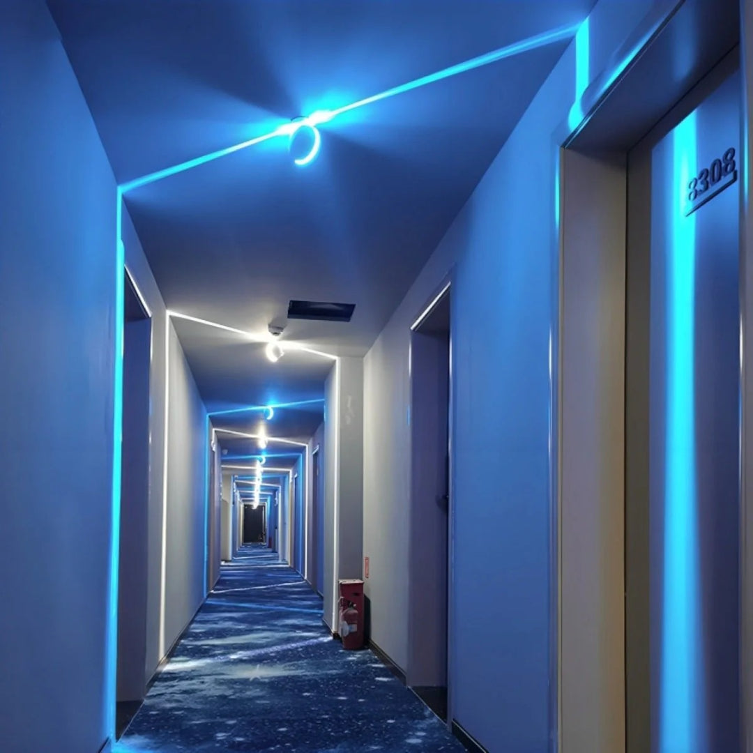 Nowoczesna lampa ścienna LED typu beam – widok produktu 2 | Nuvira Home