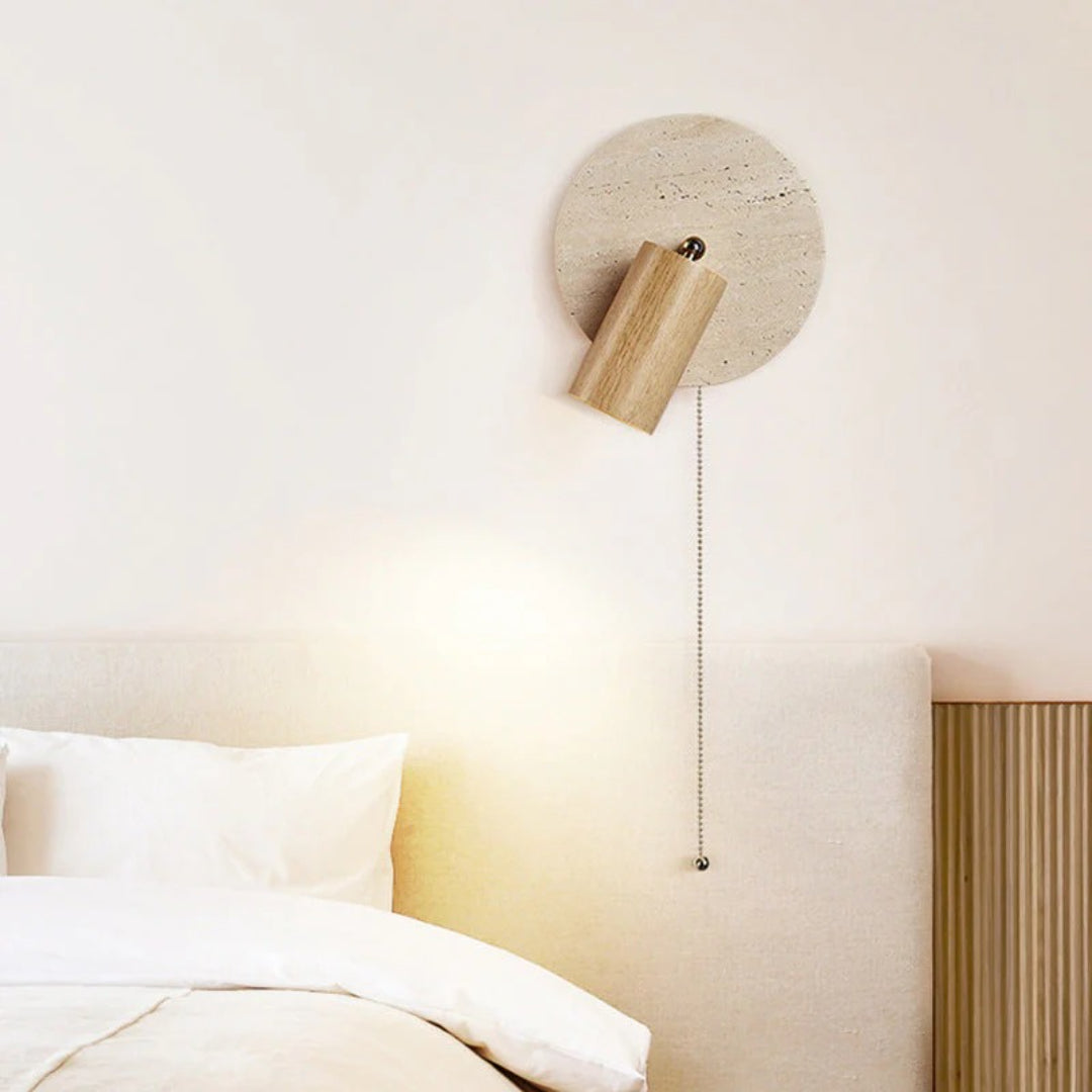 Obrotowa lampa ścienna z trawertynu – widok produktu 3 | Nuvira Home