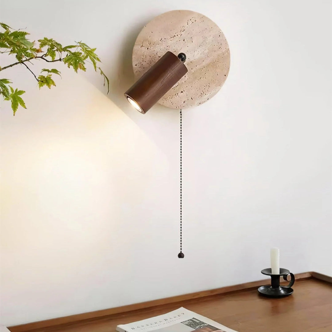 Obrotowa lampa ścienna z trawertynu – widok produktu 15 | Nuvira Home
