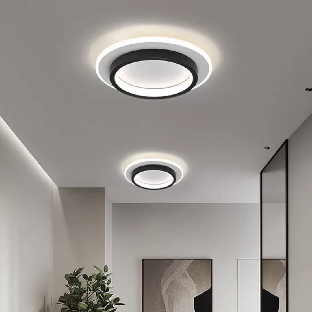Okrągła Lampa Sufitowa LED do Przedpokoju z Metalu i Akrylu – widok produktu 1 | Nuvira Home