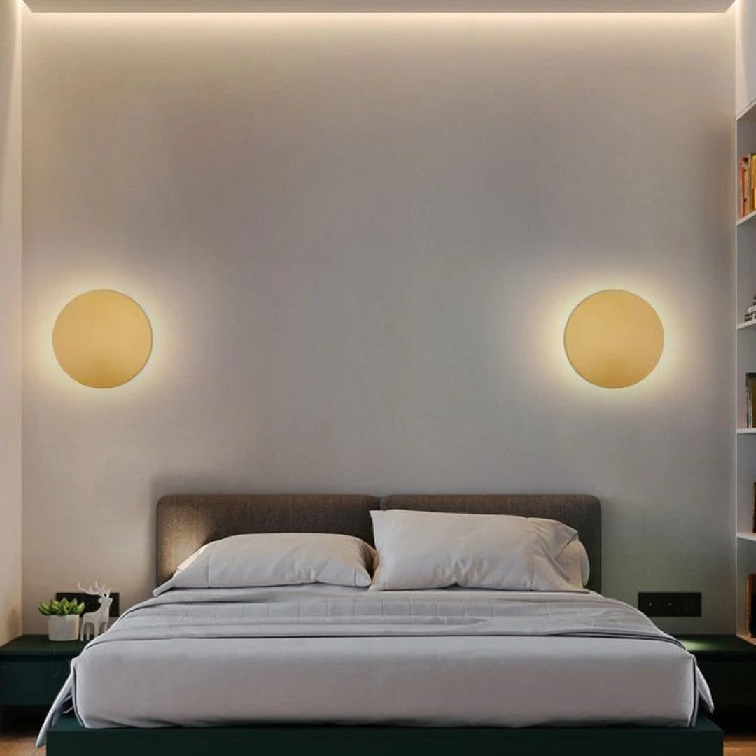 Okrągła Metalowa Lampa Ścienna LED – Stylowa – widok produktu 2 | Nuvira Home