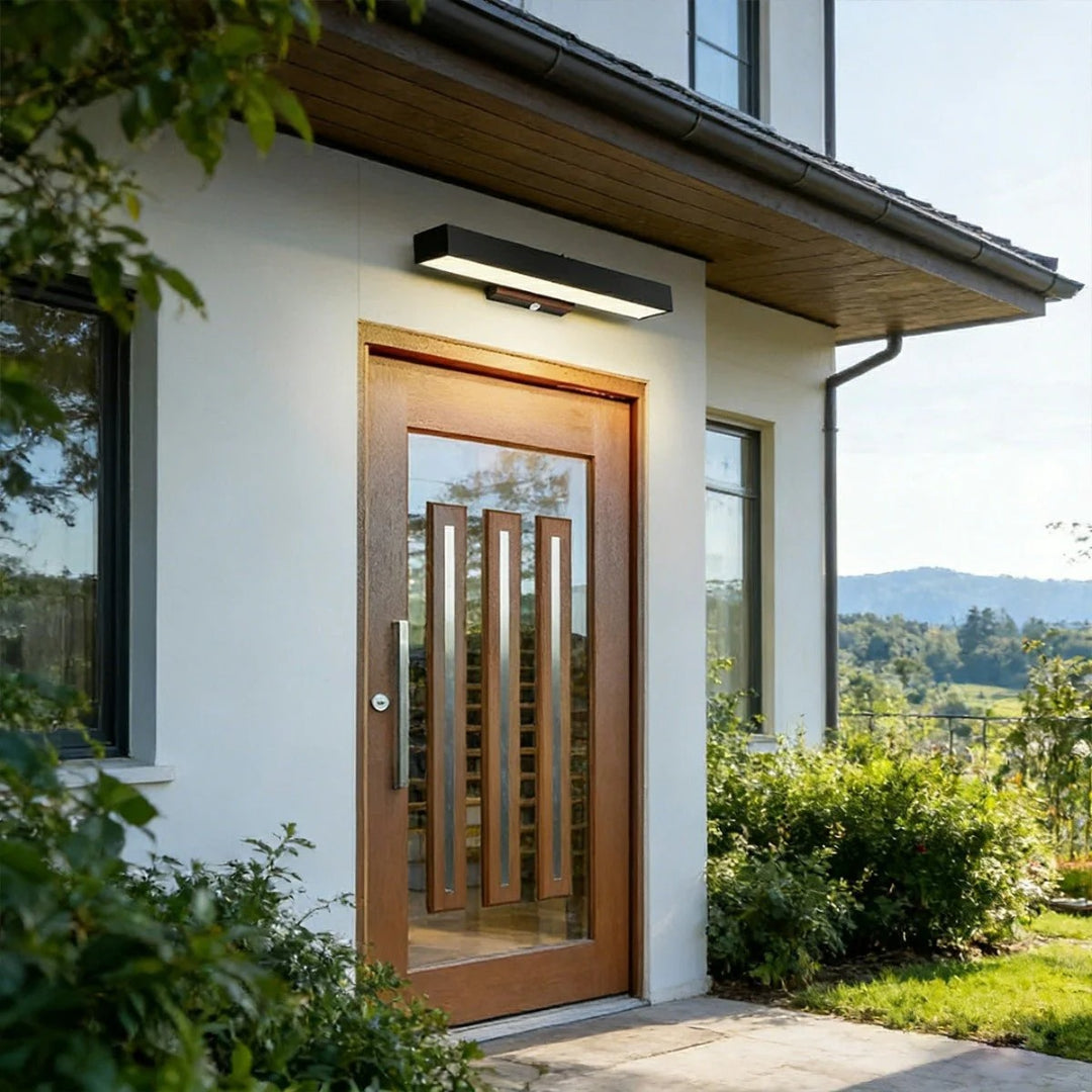 Prostokątna lampa ścienna z czujnikiem ruchu – widok produktu 6 | Nuvira Home