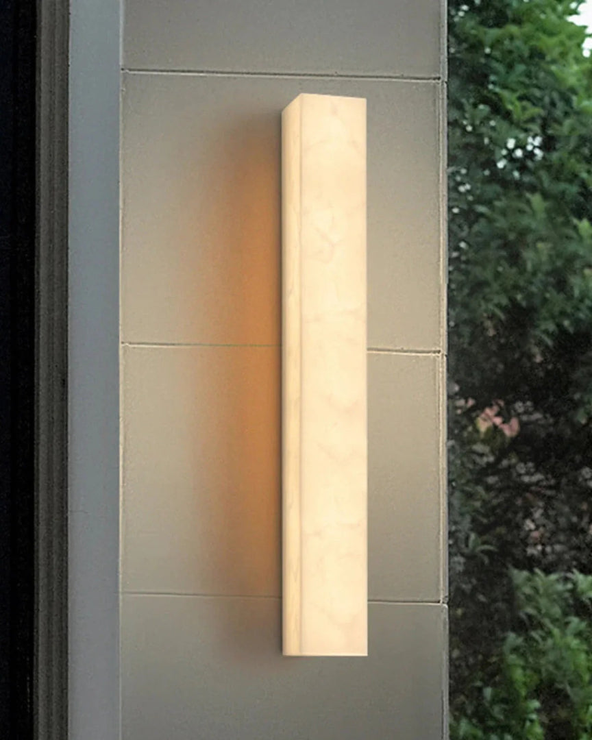 Prostokątna lampa ścienna z naturalnego kamienia do montażu na ścianie – widok produktu 9 | Nuvira Home