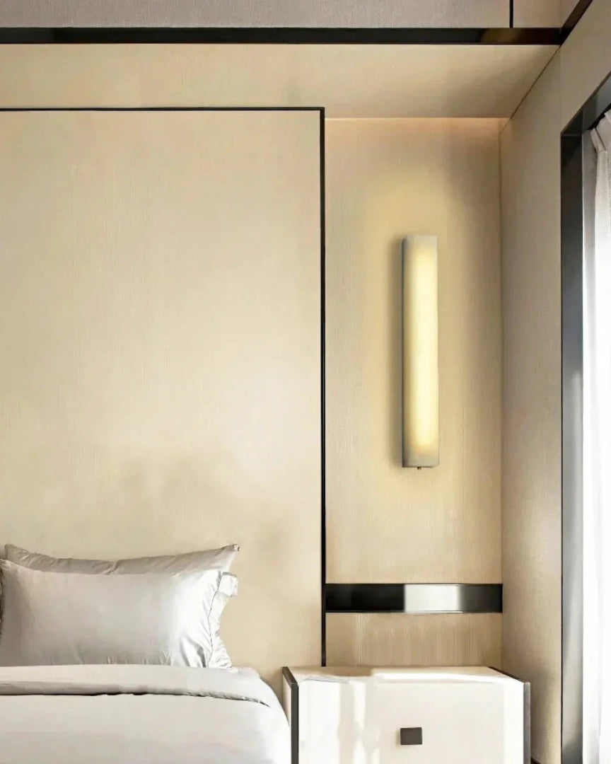 Prostokątna lampa ścienna z naturalnego kamienia do montażu na ścianie – widok produktu 15 | Nuvira Home
