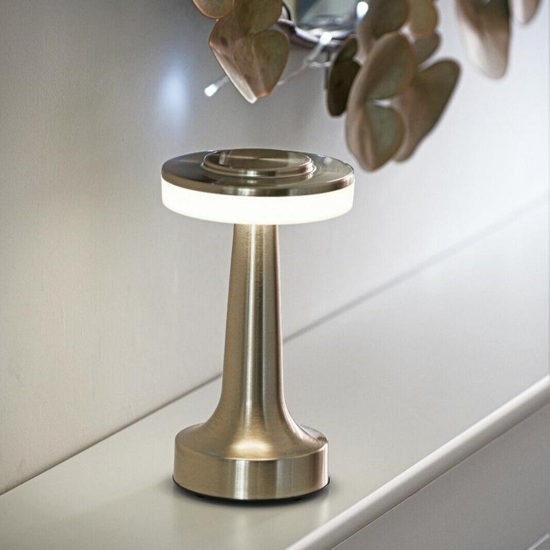 Przenośna Bezprzewodowa Metalowa Lampa Stołowa Z Akumulatorem – widok produktu 4 | Nuvira Home