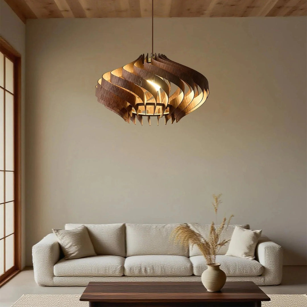 Rzeźbiarska drewniana lampa wisząca spiralna – widok produktu 14 | Nuvira Home