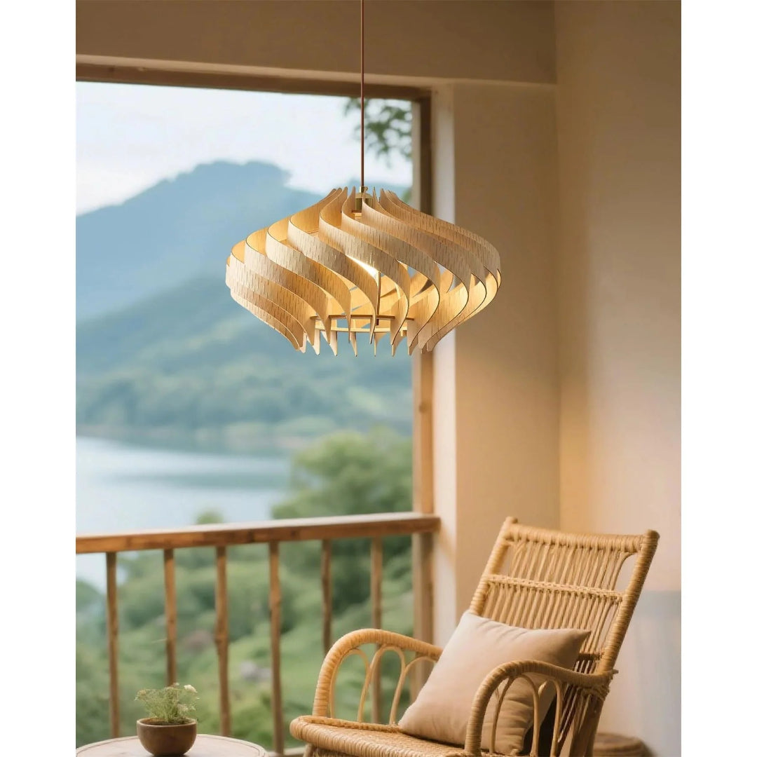 Rzeźbiarska drewniana lampa wisząca spiralna – widok produktu 22 | Nuvira Home