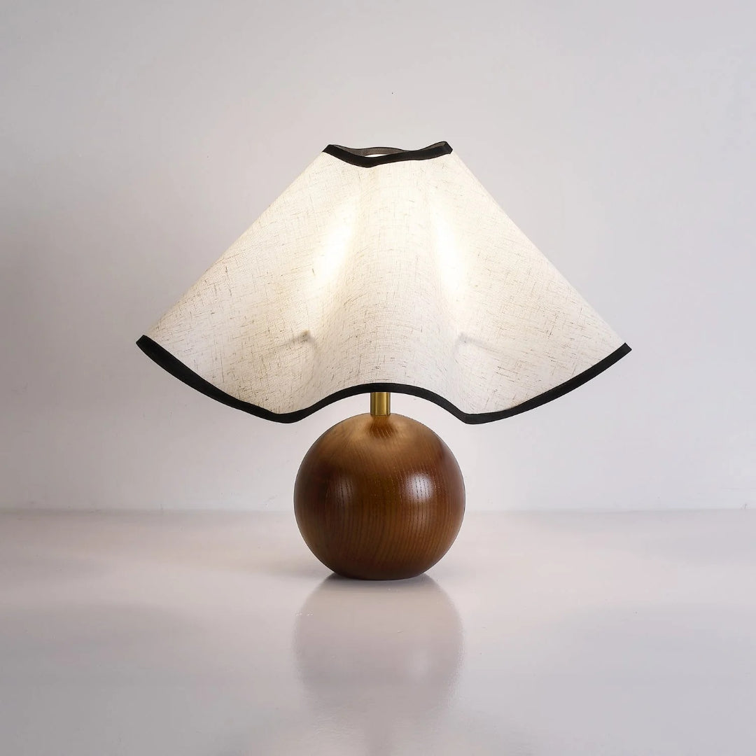 Rzeźbiarska lampa stołowa Wave – widok produktu 16 | Nuvira Home