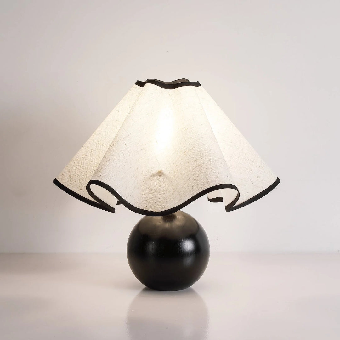 Rzeźbiarska lampa stołowa Wave – widok produktu 25 | Nuvira Home