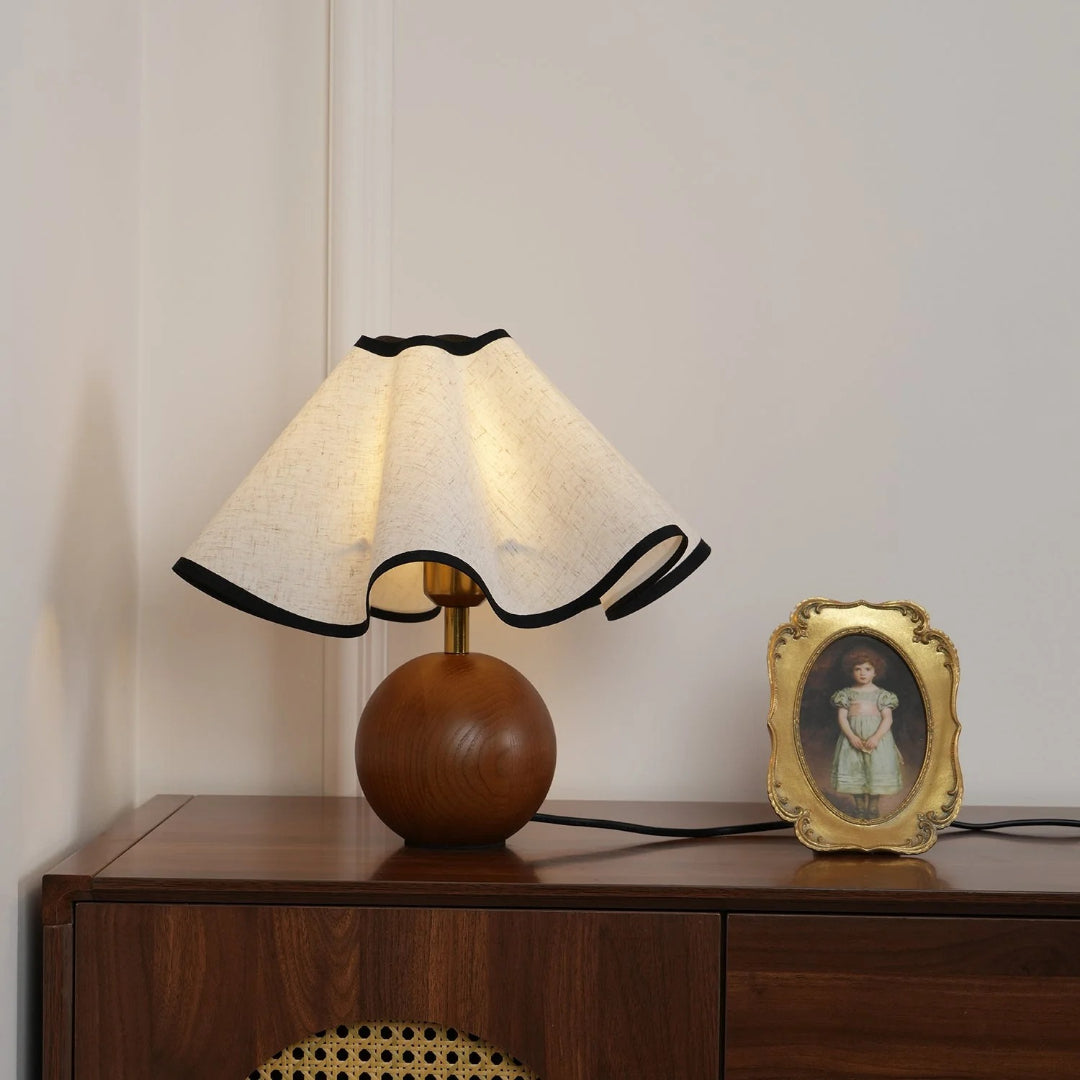 Rzeźbiarska lampa stołowa Wave – widok produktu 34 | Nuvira Home